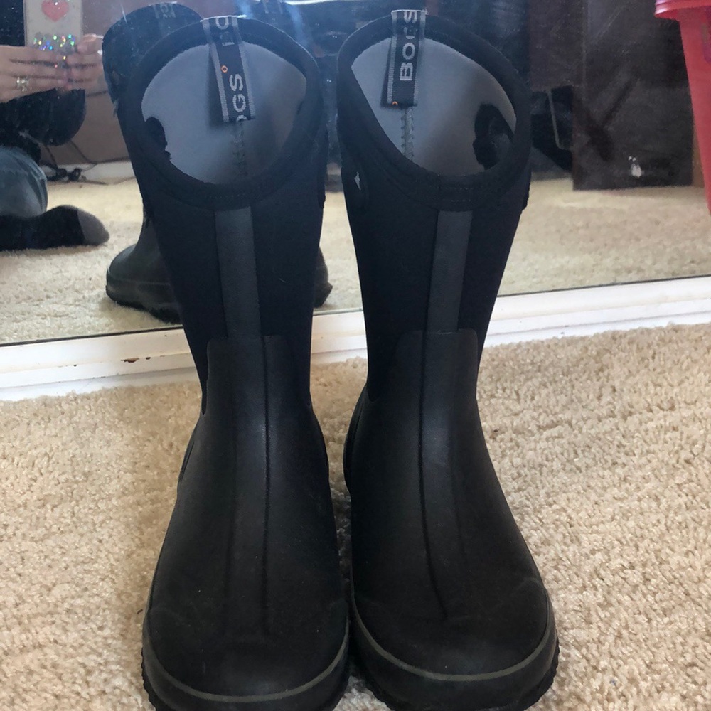 Bog boots women’s size 7, youth size 6